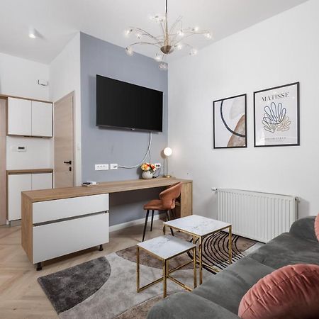 רייקה Apartments Madeleine מראה חיצוני תמונה