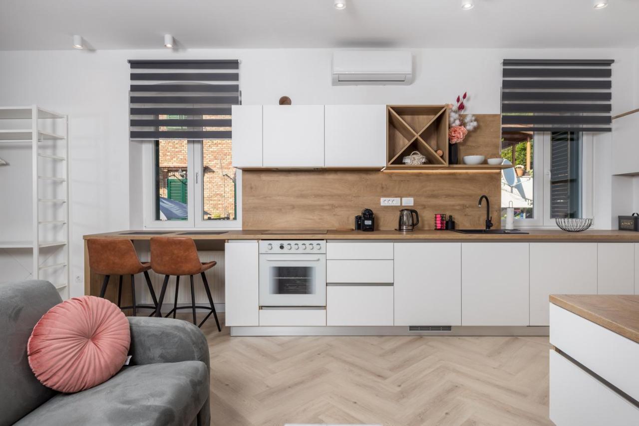 רייקה Apartments Madeleine מראה חיצוני תמונה
