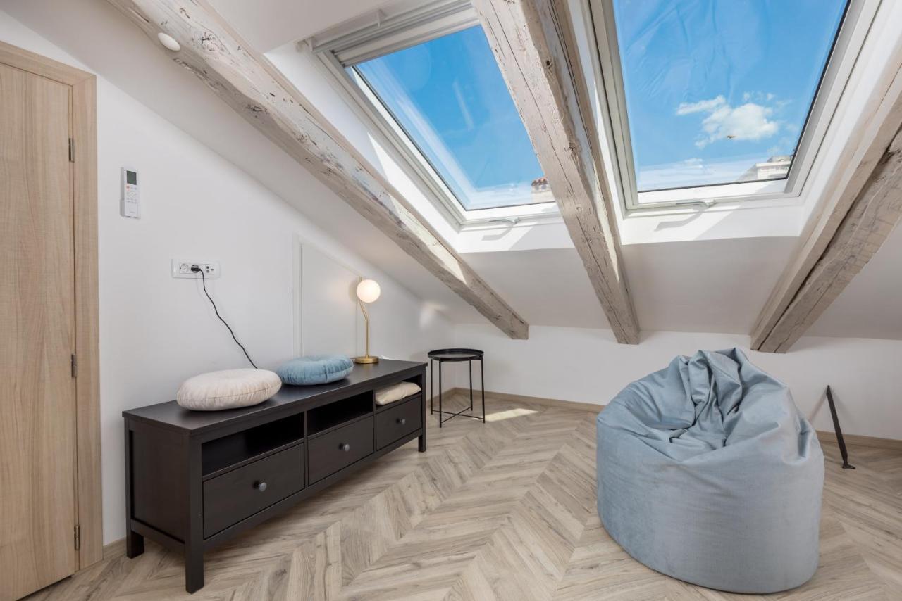 רייקה Apartments Madeleine מראה חיצוני תמונה