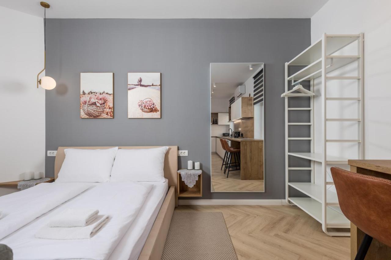 רייקה Apartments Madeleine מראה חיצוני תמונה
